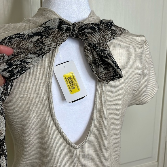 BLU PEPPER Women’s Contrast Mocked Tie Back Knit Dress Size S In Cream Size S - Picture 8 of 10